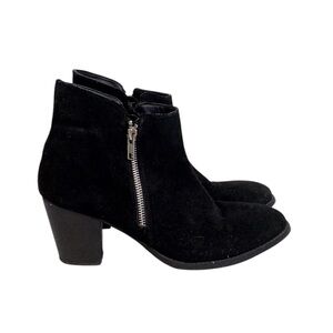 🍄 BCBG Black Leather Boots, Size 10